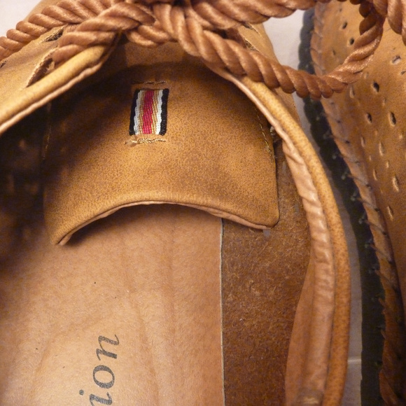 Sandals Men 9.5 Exclusive Moccasins Loafers Comfort Soft Perforated - Picture 5 of 8